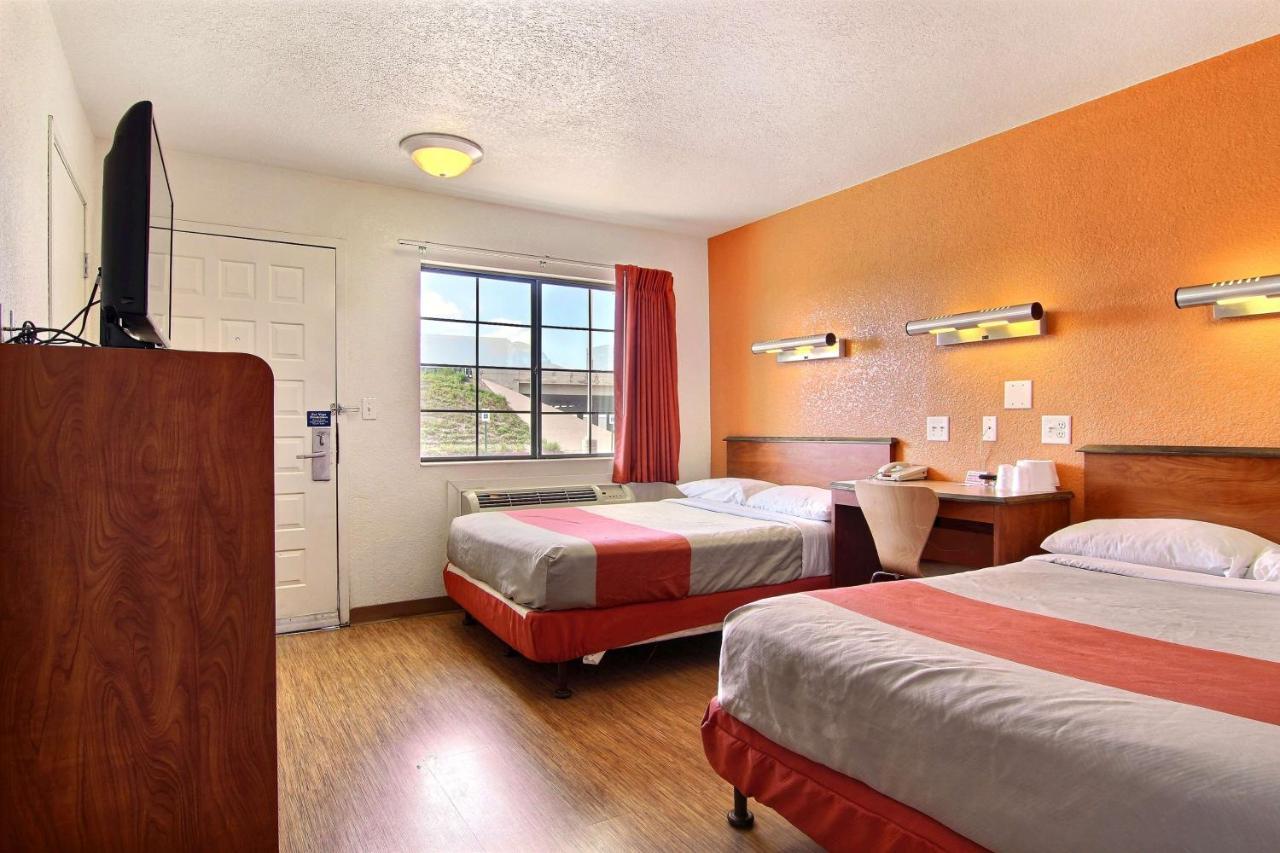 6-san Angelo, Tx Hotel 2*